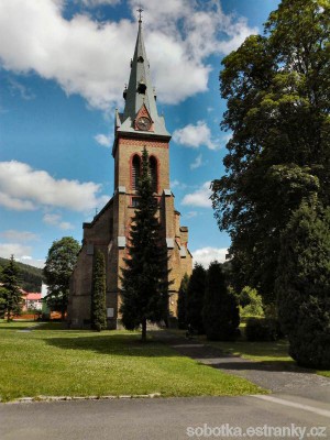 Horní Maršov - kostel Nanebevzetí Panny Marie z 19. století